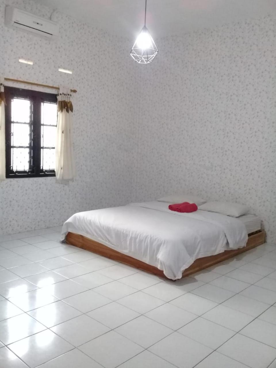 Appartement Ndalem Diajeng à Yogyakarta Extérieur photo